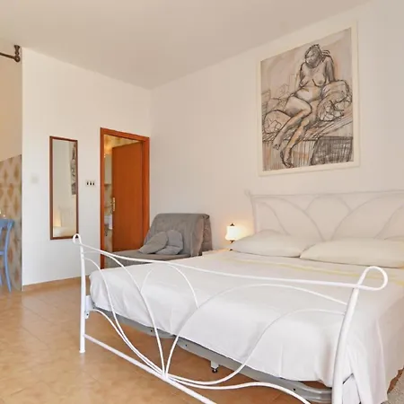 Apartment Fuer 2 Personen Ca 25 Qm In Medulin, Istrien Suedkueste Von Istrien Medulin